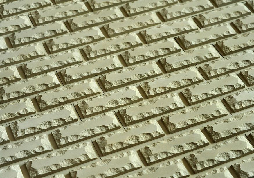 Фасадная плитка Кирисс Фасад с колотой фаской купить в Санкт-Петербурге